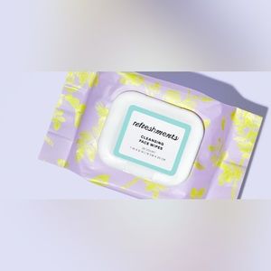 Refreshments Cleansing Face Wipes